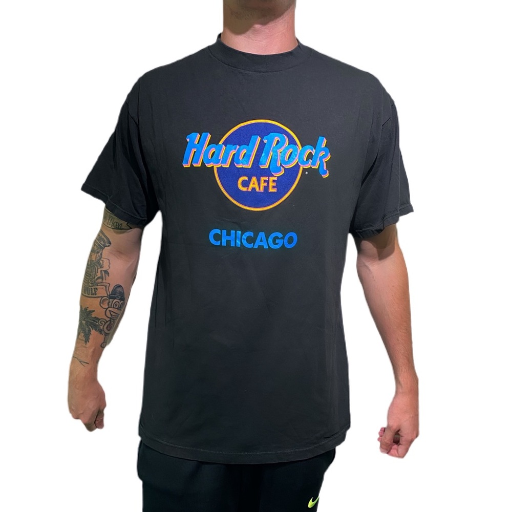 Vintage 90s Hard Rock Cafe Chicago Graphic Shirt